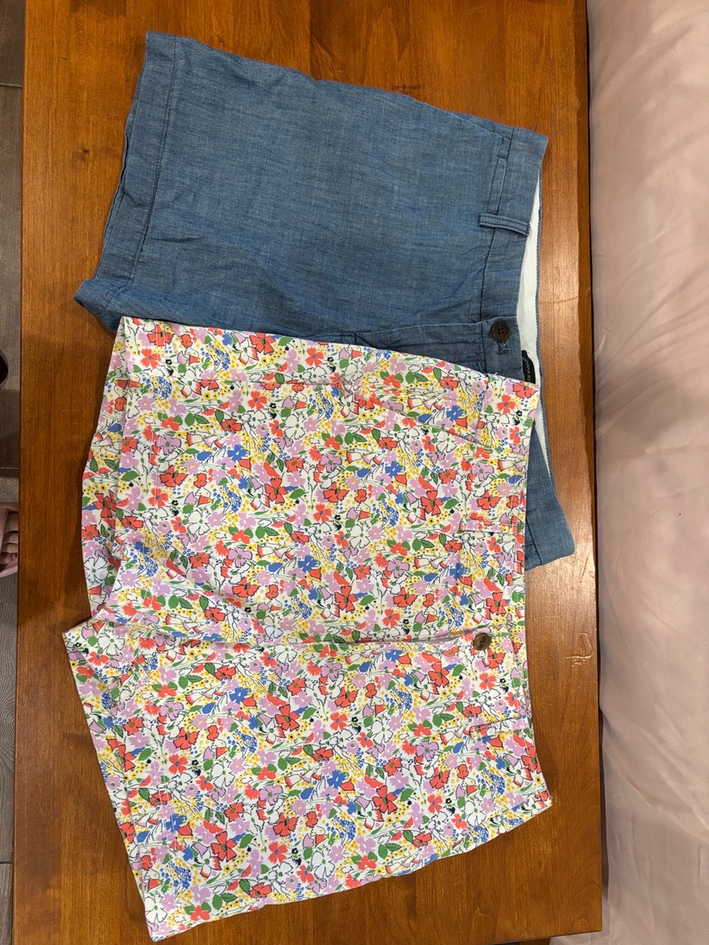 Banana Republic GAP shorts bundle size 8